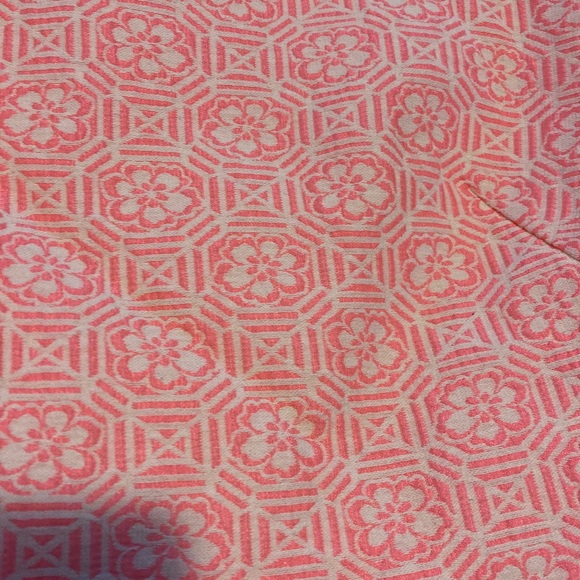 Pink and white geometric peplum top. - Picture 3 of 5